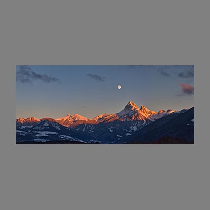 Dent d'Oche et la lune - Photo paysage de Christophe Bourreau