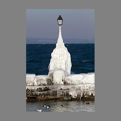 Lac Léman gelé  Hiver 2012 - Photo Christophe Bourreau