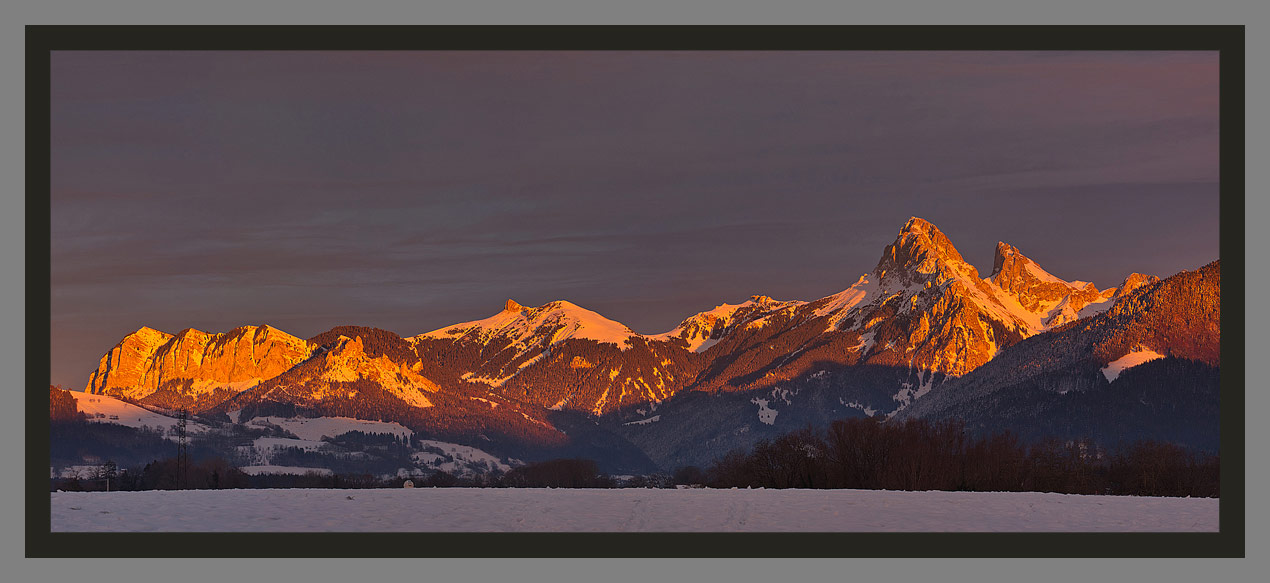 Les plus belles photos de la Dent d'Oche par le photographe Christophe Bourreau