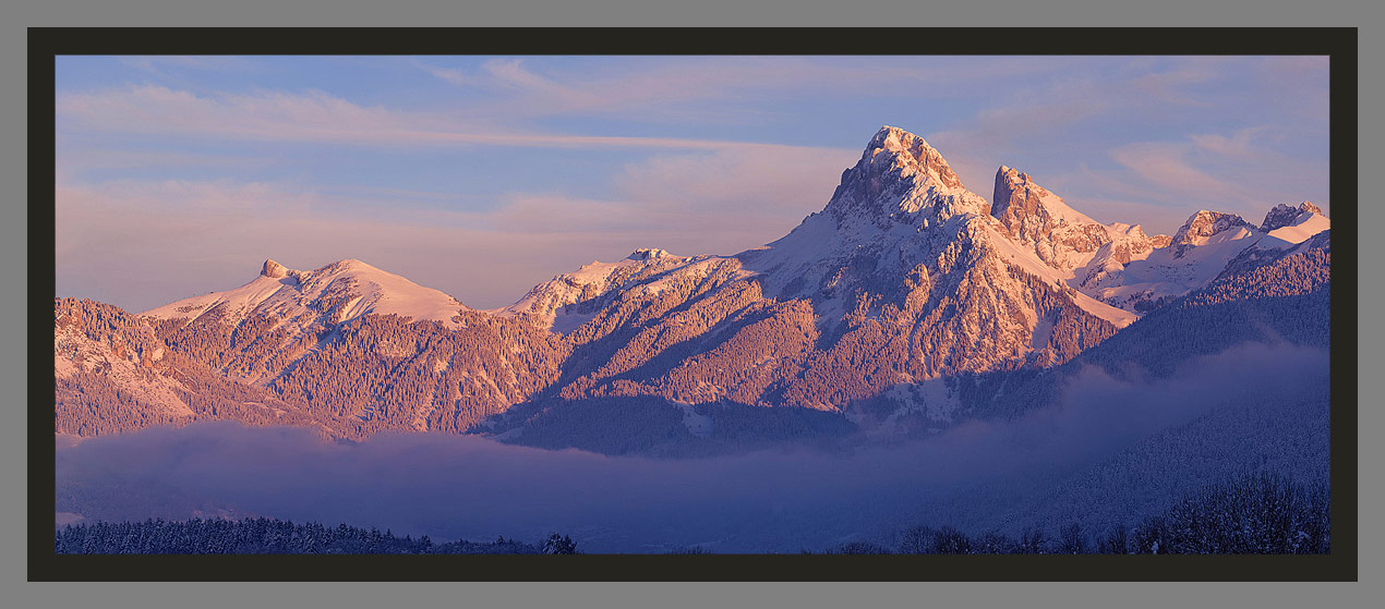 Les plus belles photos de la Dent d'Oche par le photographe Christophe Bourreau