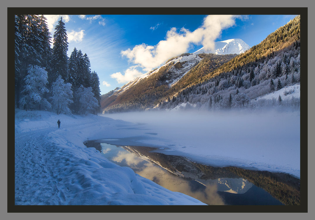 Lac de Montriond en hiver, les plus belles photos du photographes Christophe Bourreau