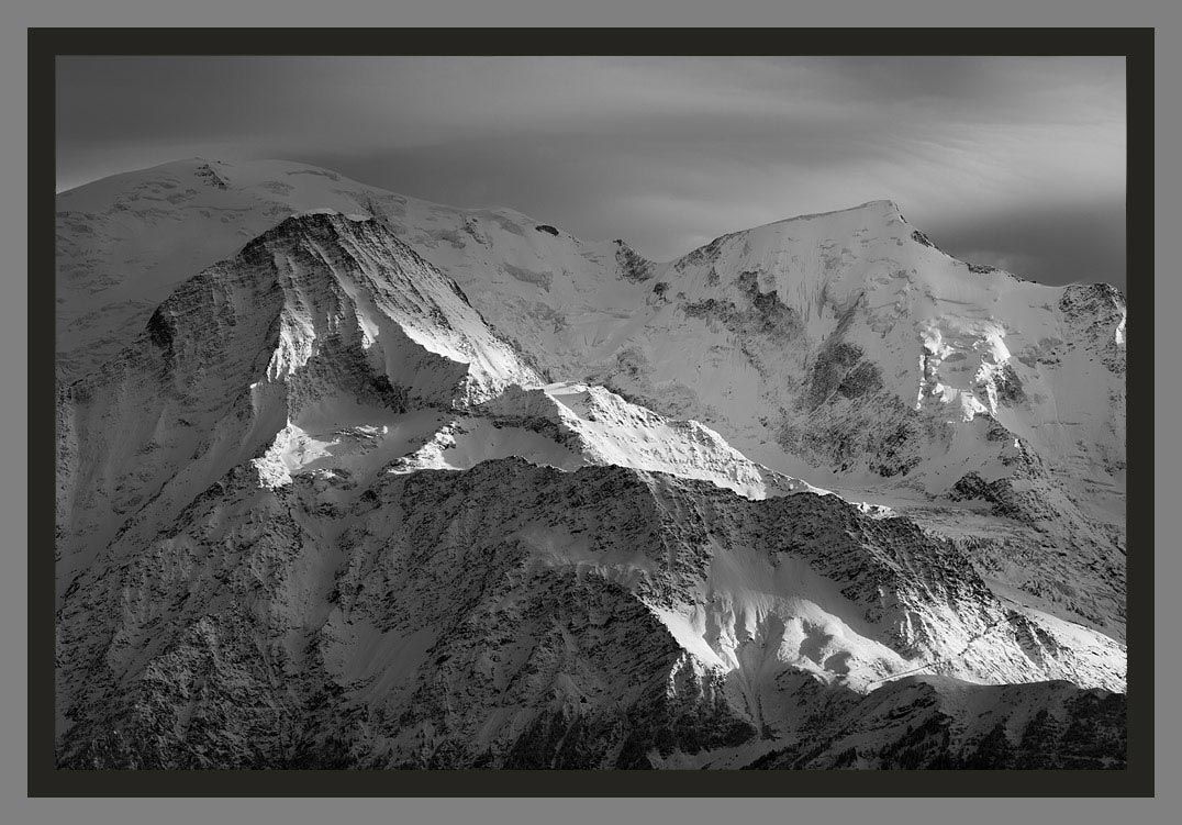 "Mont-Blanc en noir et blanc". Les plus belles photos&nbsp; du Mont-blanc par le photographe Christophe Bourreau