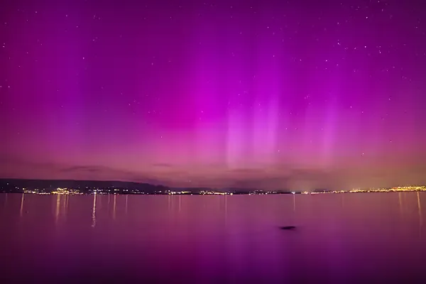 Aurores boréales sur le lac Léman, les plus belles photos du photographe Christophe Bourreau