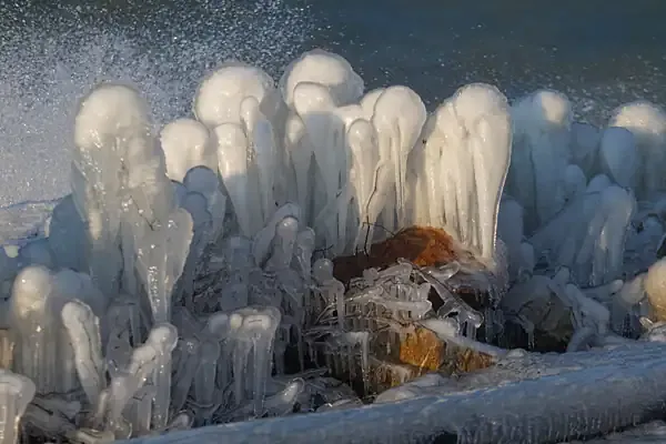 Lac Léman gelé - vague de froid 2012 - les plus belles photos du photographe Christophe Bourreau