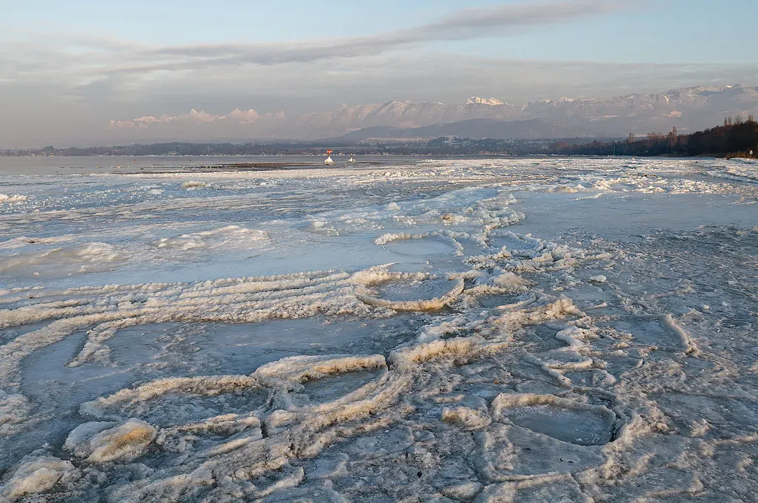 La banquise du lac Léman à Excevenex - vague de froid 2012