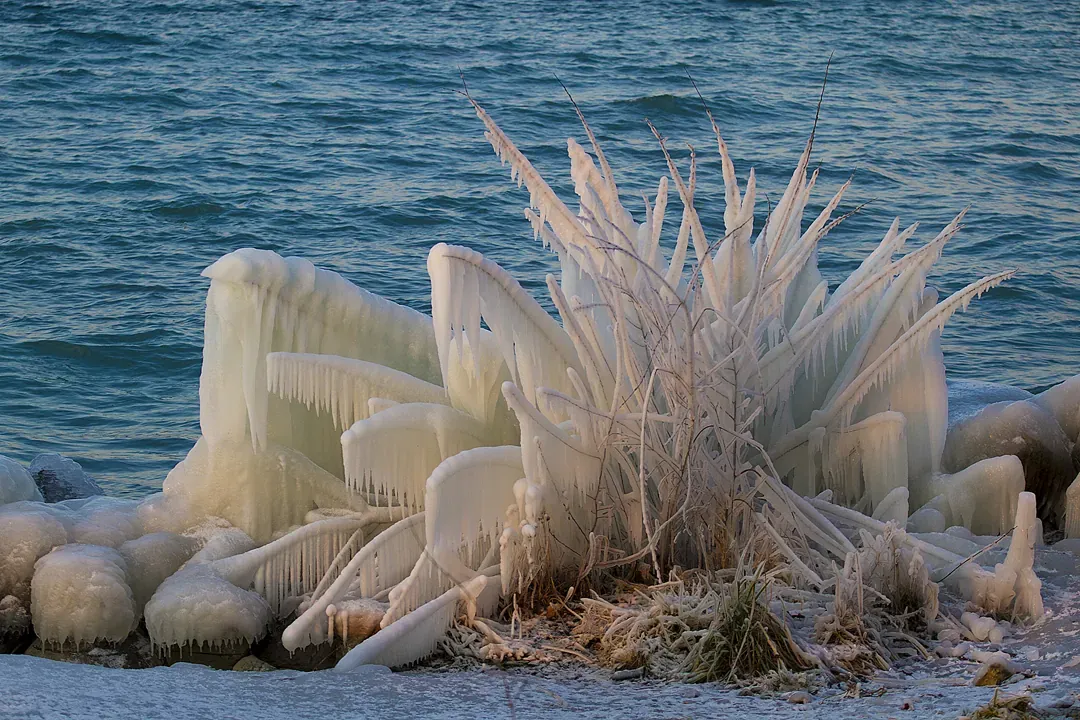 sculpture de glace - lac Léman gelé