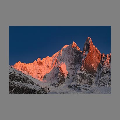 Les Drus (Chamonix Mont-Blanc) au coucher du soleil. Photo paysage Christophe Bourreau