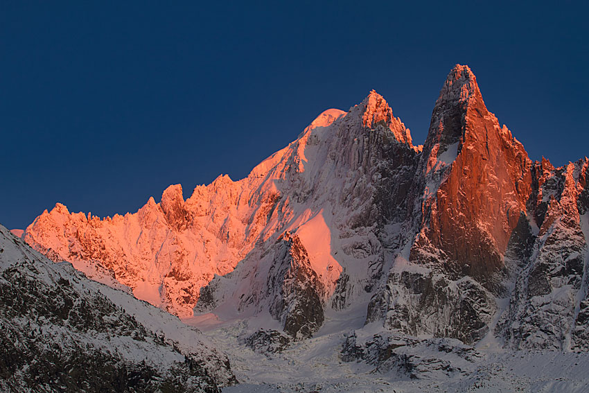Les Drus au coucher du soleil (Massif du Mont-Blanc)